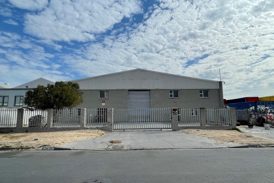 Commercial Property for Sale in Racing Park Western Cape
